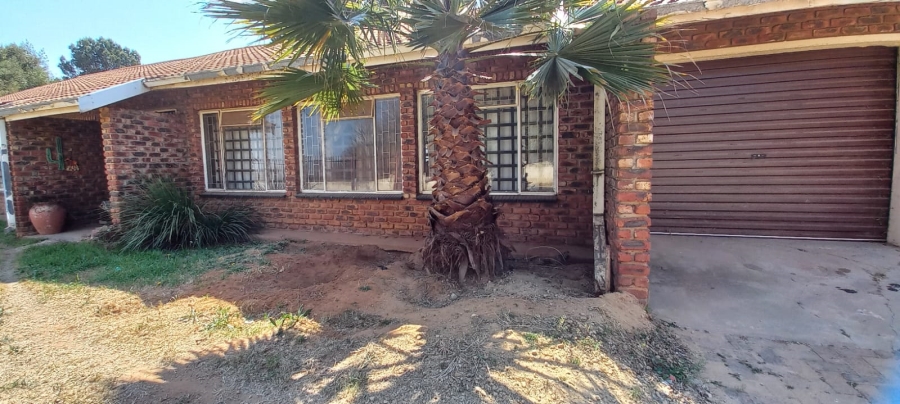 3 Bedroom Property for Sale in Roosheuwel North West